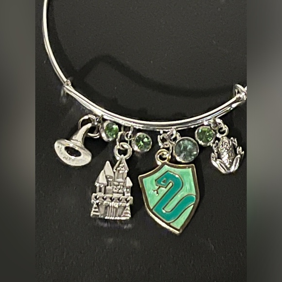 Harry Potter theme slytherin charm bracelet - Picture 2 of 7
